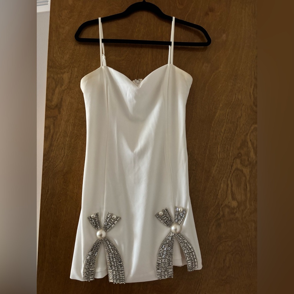 Amazing lace White Dress with Silver Embellishments - Picture 2 of 3